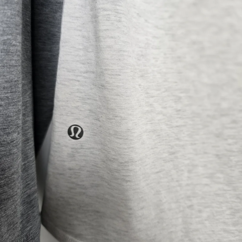 Lululemon Men’s Raglan Long Sleeve Gray Athletic Activeweae Shirt - Picture 4 of 4